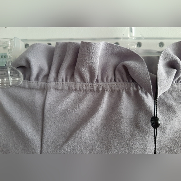 * Missguided Brand Skirt ~ Size 4 - Picture 2 of 4